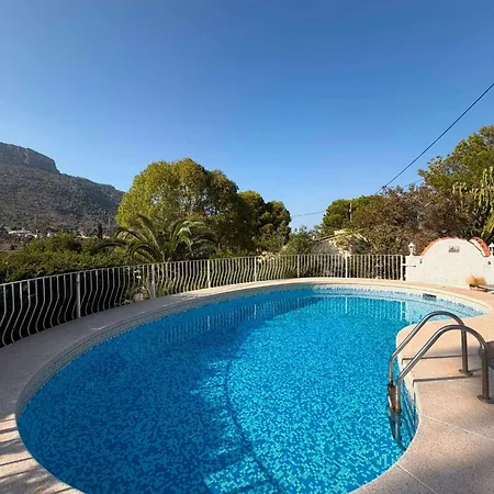 Renovated With Private Pool & Outdoor Casa vacanze